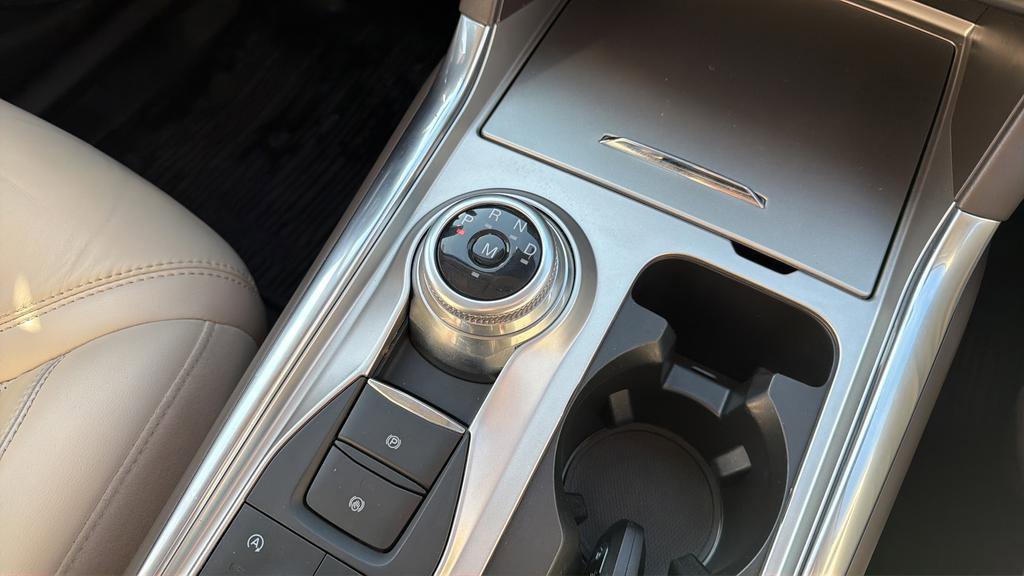 Used 2020 Ford Explorer Platinum w/ Premium Technology Package image 16