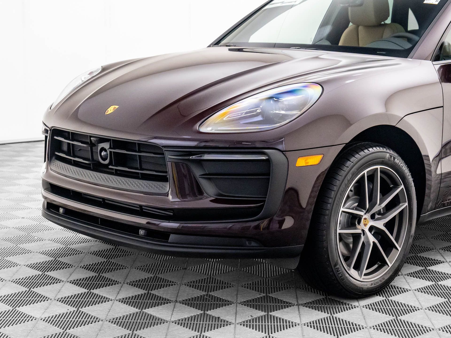 Certified 2026 Porsche Macan image 36