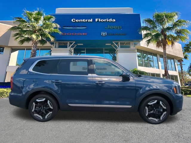 Used 2025 Kia Telluride S AWD/4WD image 4