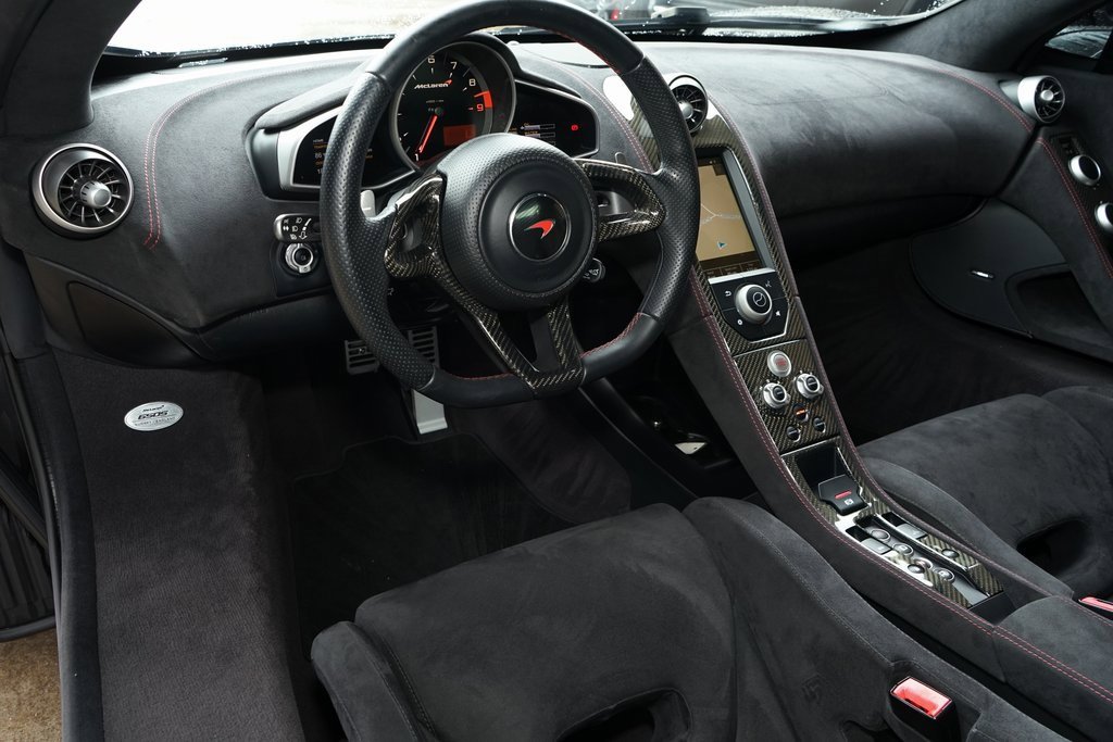 Used 2015 McLaren 650S Spider image 8