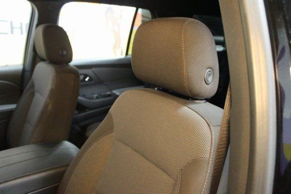 Used 2023 Chevrolet Traverse LT image 21
