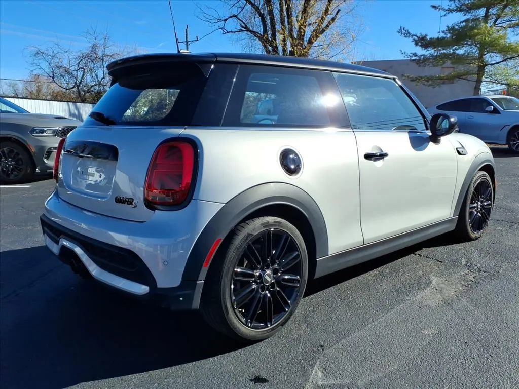 Used 2023 MINI Cooper S image 3