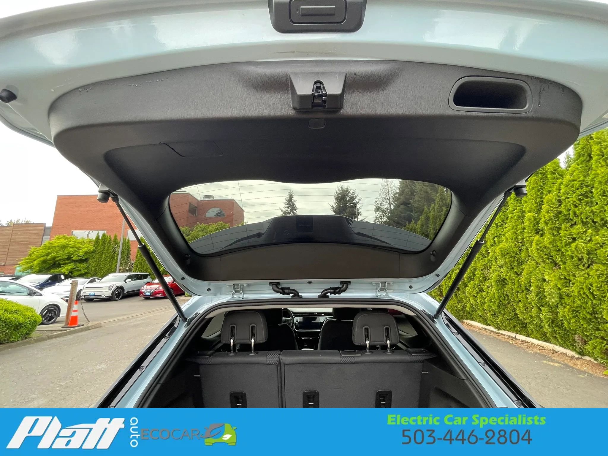 Used 2022 Chevrolet Bolt EUV LT w/ Comfort Package FWD image 54