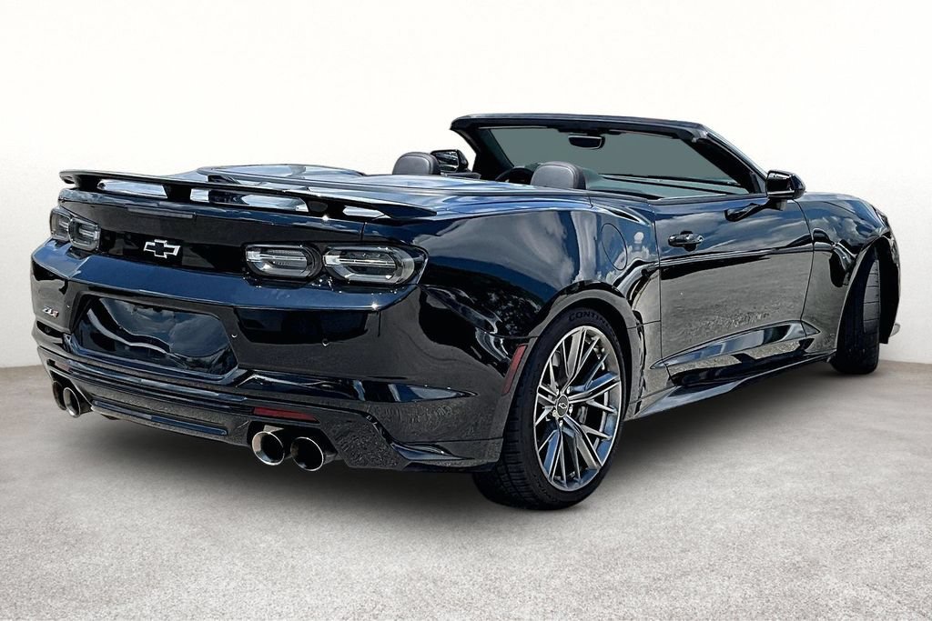 Used 2022 Chevrolet Camaro ZL1 RWD image 2