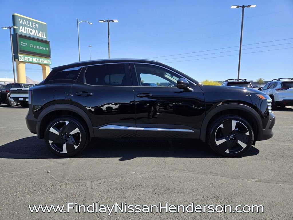 Used 2025 Nissan Kicks SR FWD image 7
