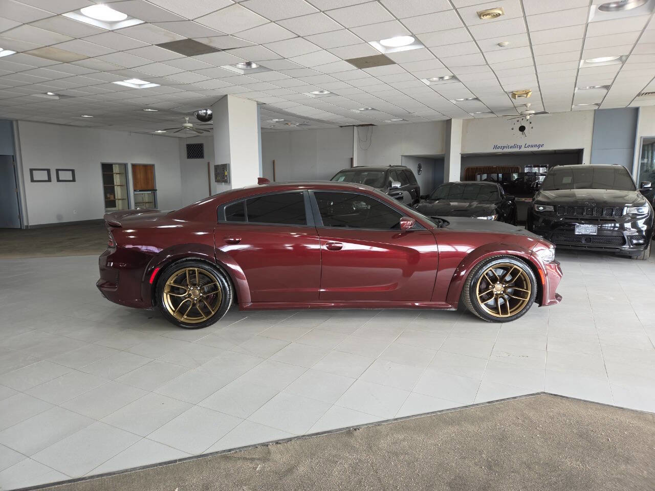 Used 2016 Dodge Charger SRT Hellcat RWD image 8
