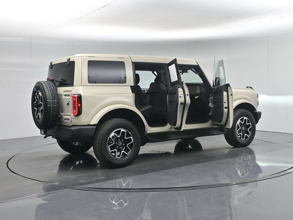 New 2026 Ford Bronco Outer Banks AWD/4WD image 5