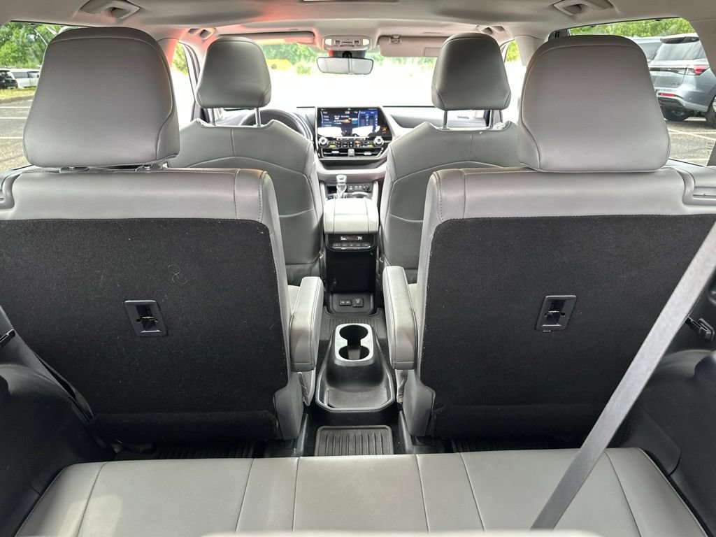 Used 2022 Toyota Highlander Limited AWD/4WD image 37