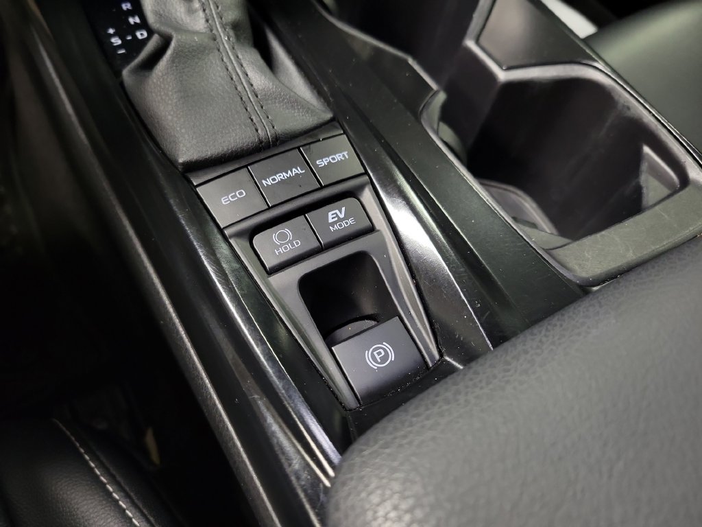Used 2025 Toyota Camry SE FWD image 20