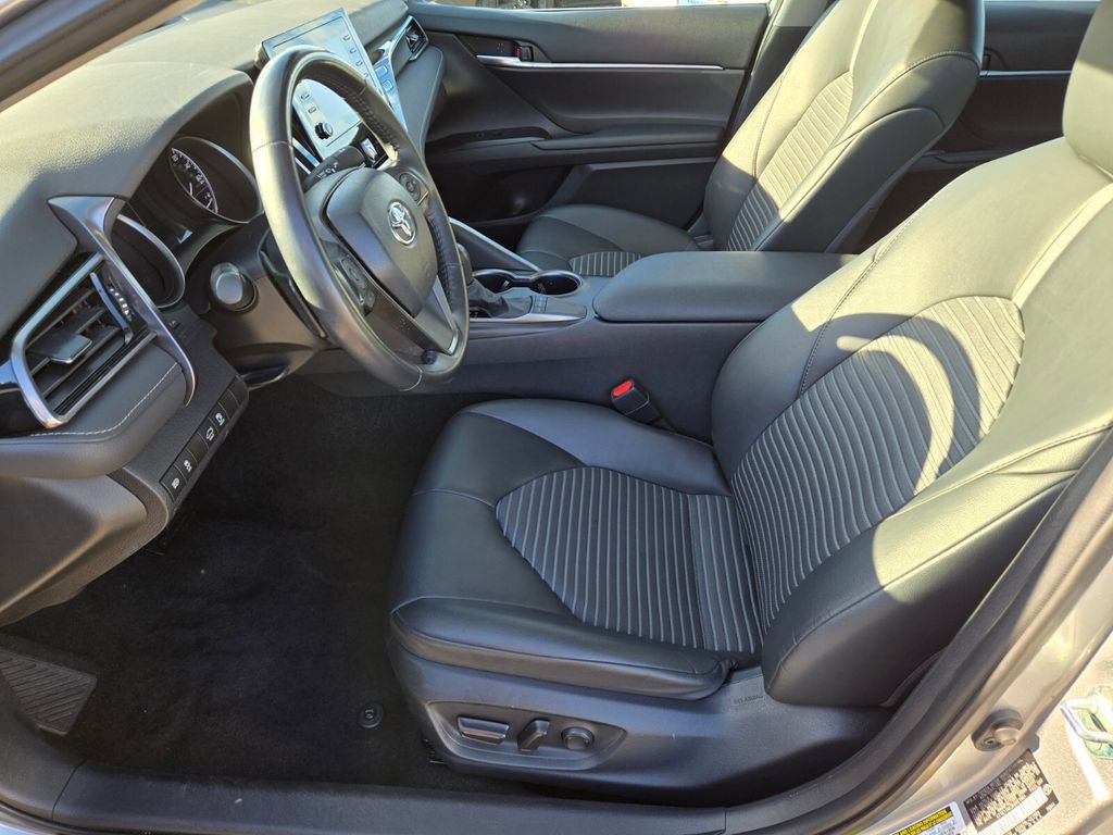 Used 2024 Toyota Camry SE image 13