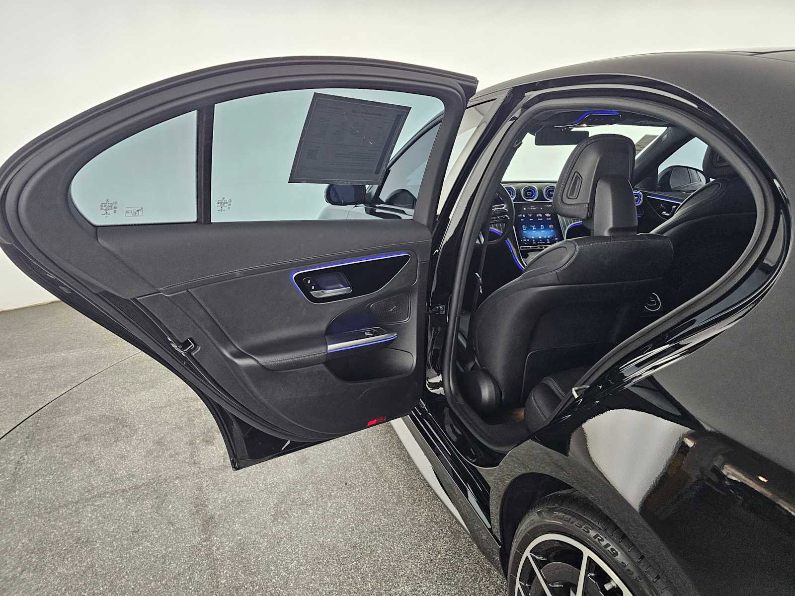 Used 2023 Mercedes-Benz C 300 Sedan image 15