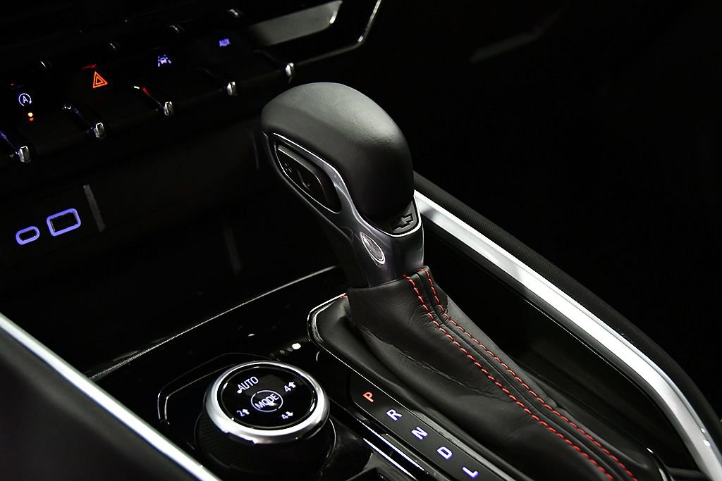 Used 2024 Chevrolet Colorado Z71 w/ LPO, Dark Essentials Package image 26