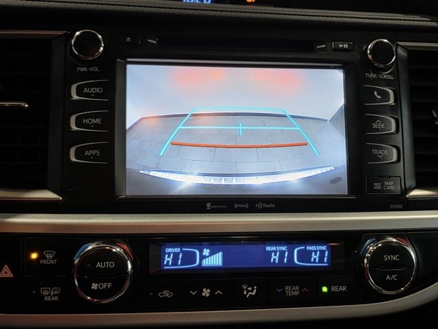 Used 2019 Toyota Highlander XLE image 20