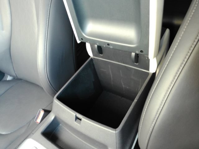 Used 2024 Kia Carnival LX FWD image 57