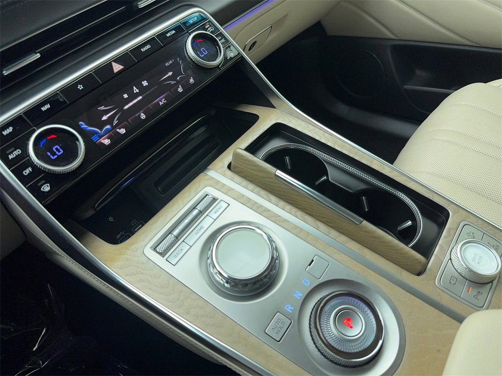 Used 2023 Genesis GV80 3.5T image 32