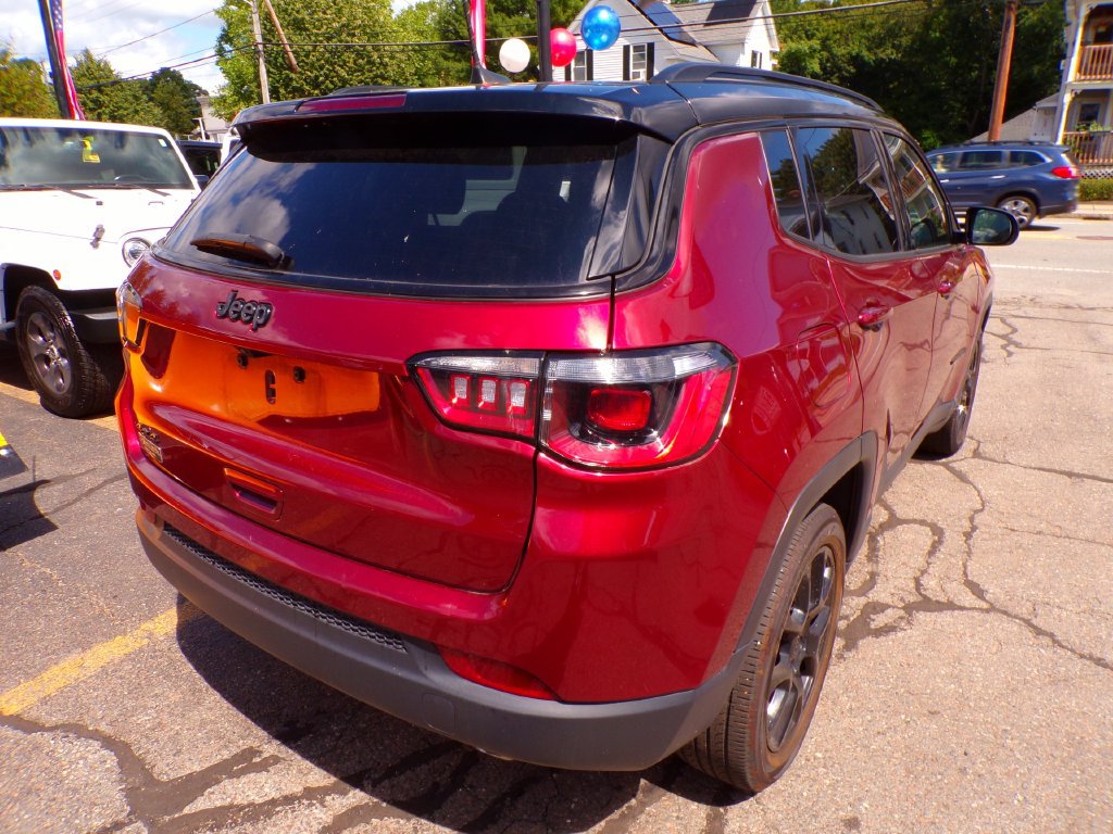 Used 2022 Jeep Compass Latitude w/ Sun and Sound Group AWD/4WD image 8
