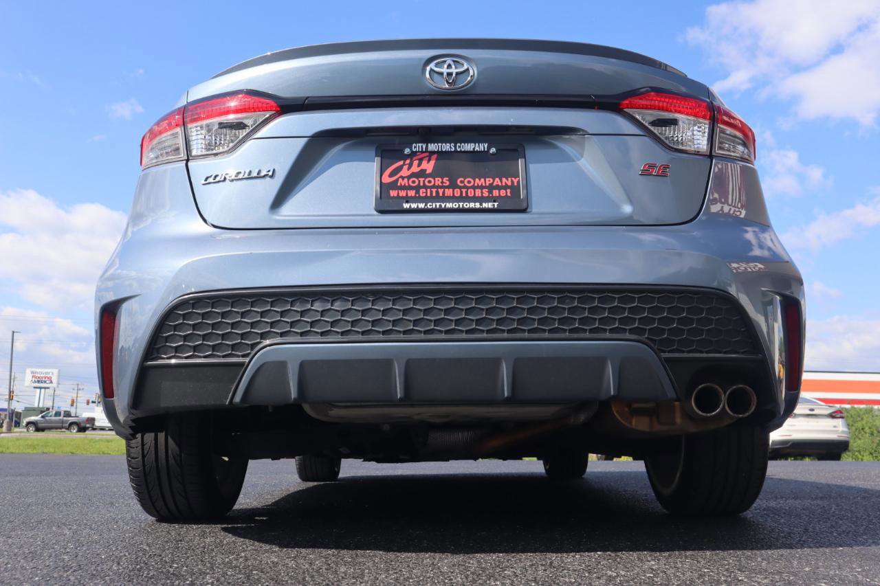Used 2020 Toyota Corolla SE w/ SE Premium Package FWD image 9