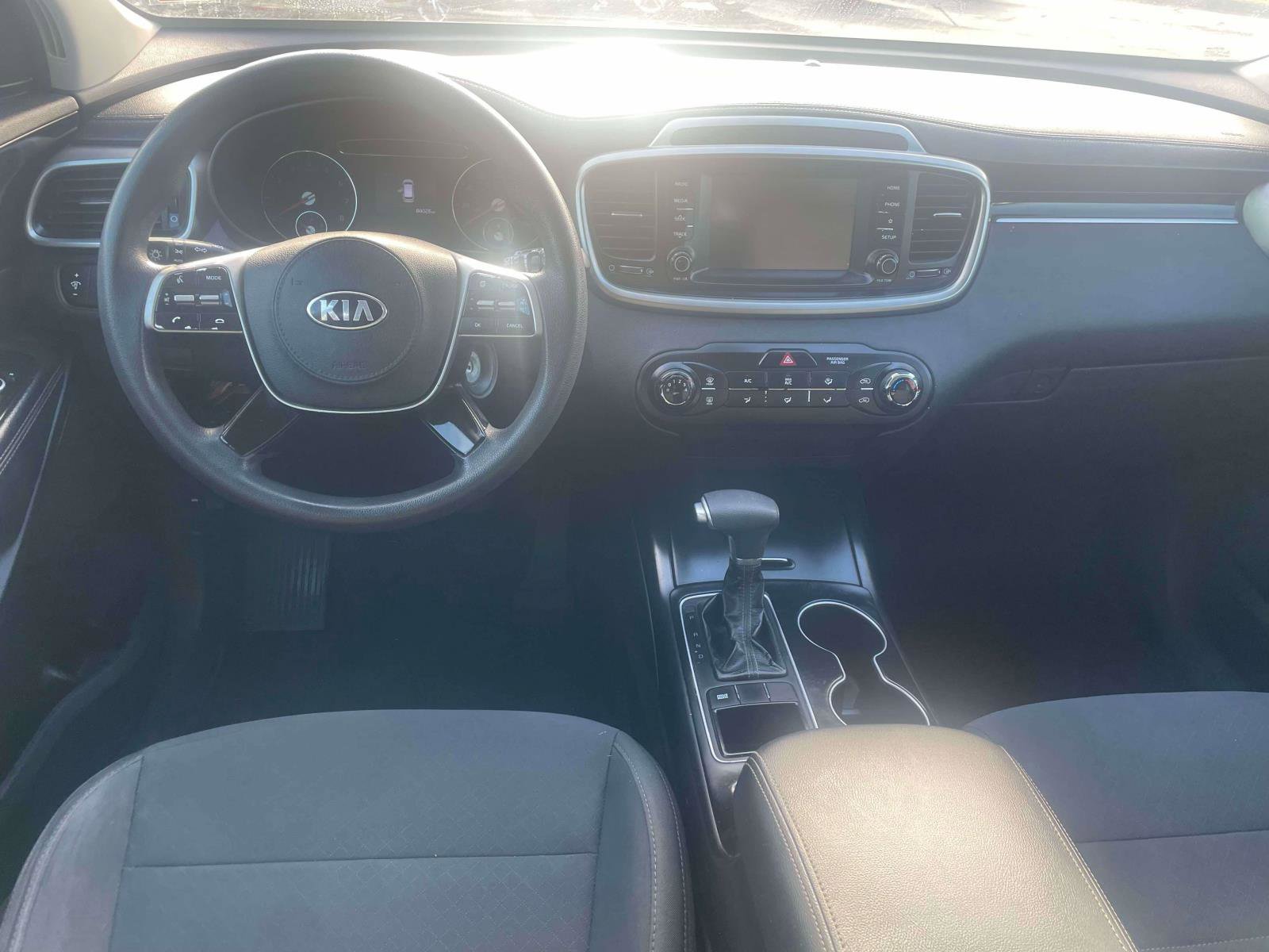 Used 2019 Kia Sorento L image 7