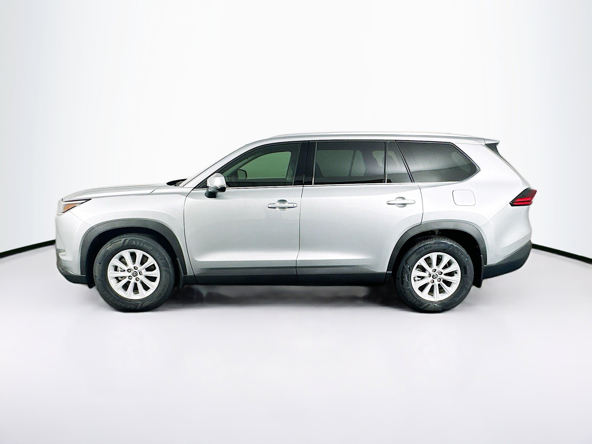 Used 2026 Toyota Grand Highlander FWD image 4