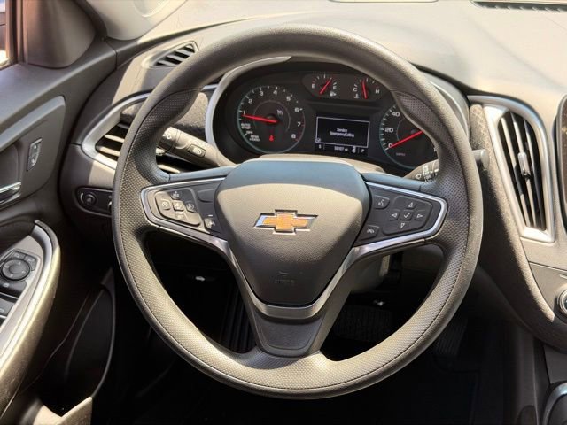Used 2025 Chevrolet Malibu LT FWD image 15