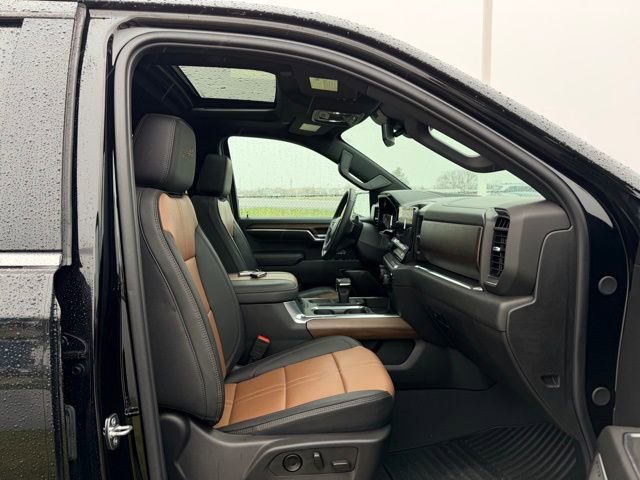 Used 2024 Chevrolet Silverado 1500 High Country w/ High Country Premium Package image 11
