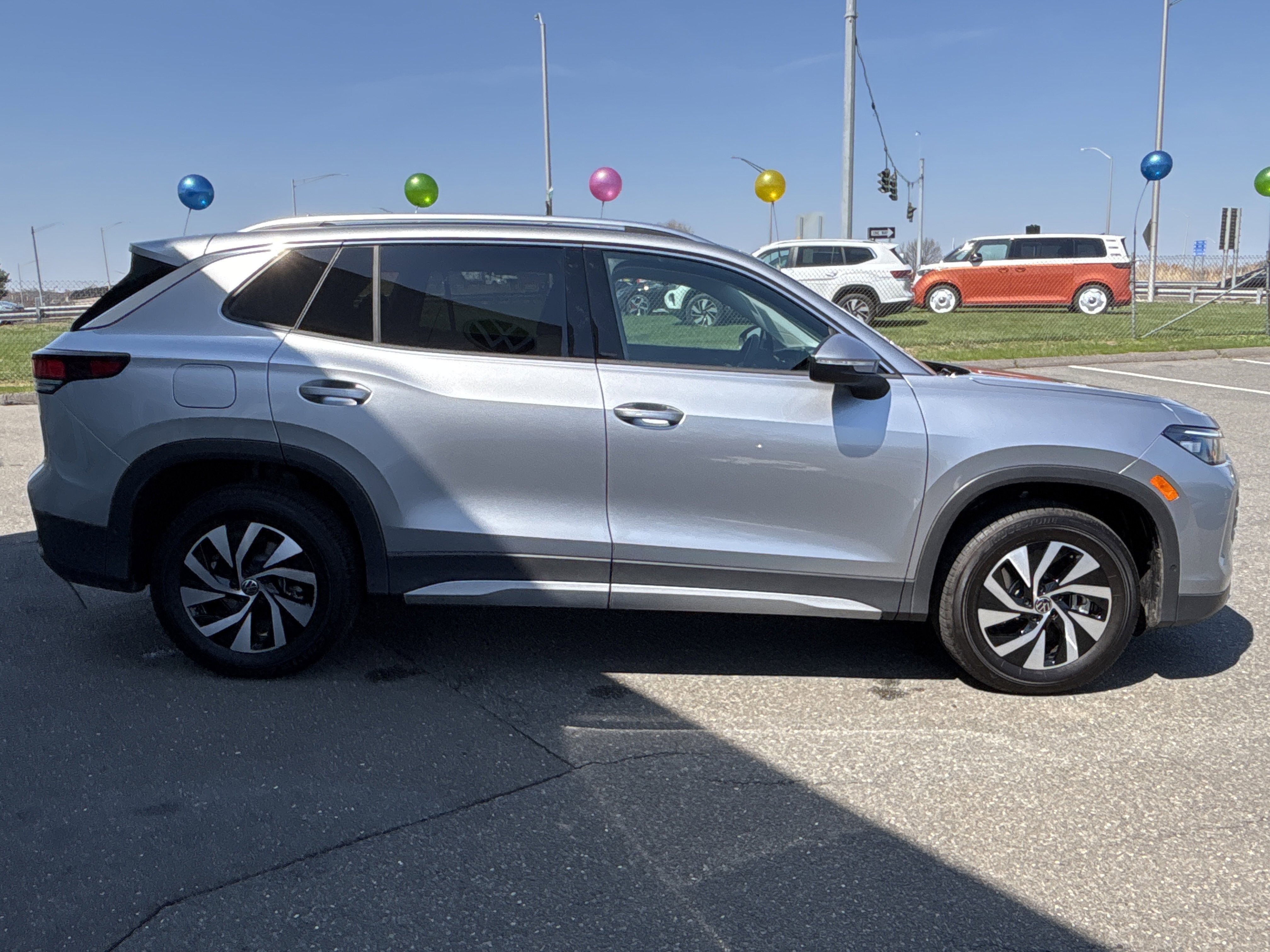 Used 2025 Volkswagen Tiguan S image 8