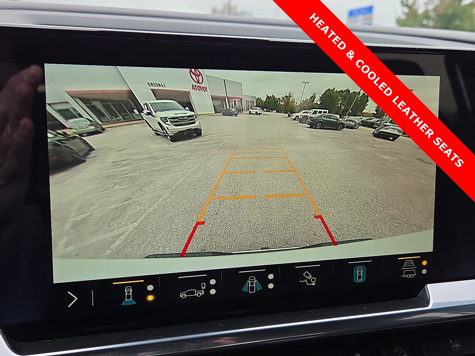 Used 2023 Chevrolet Silverado 1500 LTZ image 18