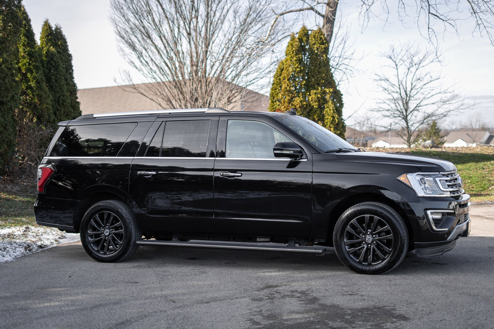 Used 2019 Ford Expedition Max Limited image 4