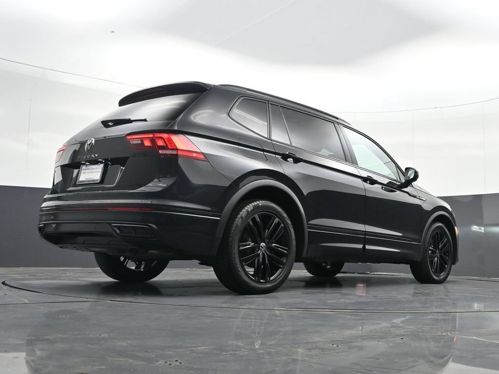 Used 2022 Volkswagen Tiguan SE R-Line FWD image 33