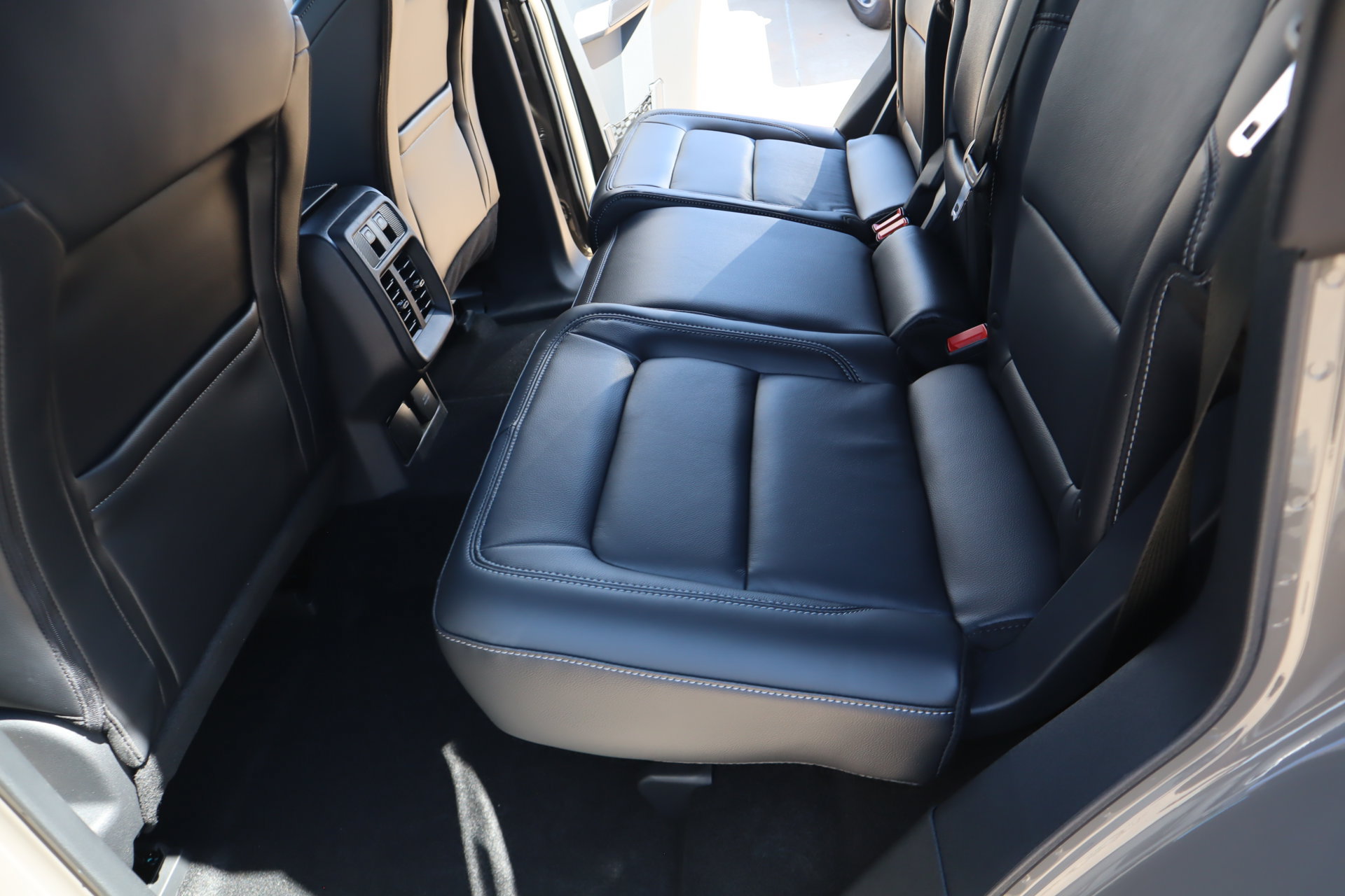 New 2026 Ford Bronco Outer Banks AWD/4WD image 13