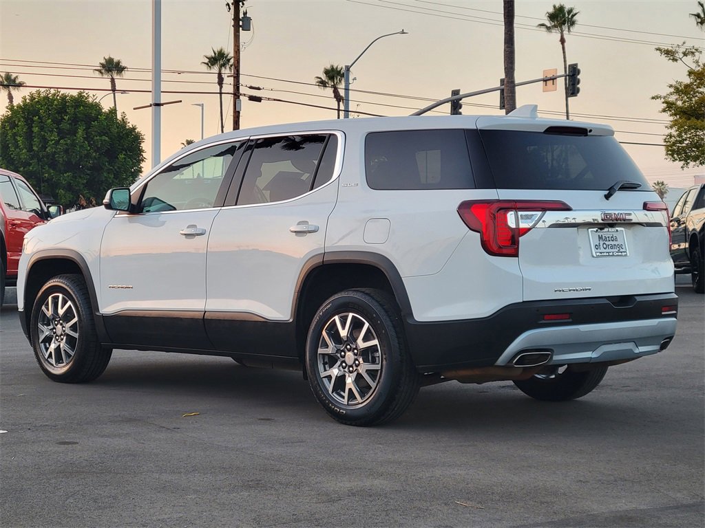 Used 2023 GMC Acadia SLE image 2