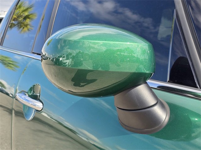 Used 2021 MINI Cooper 4-Door Hardtop image 12