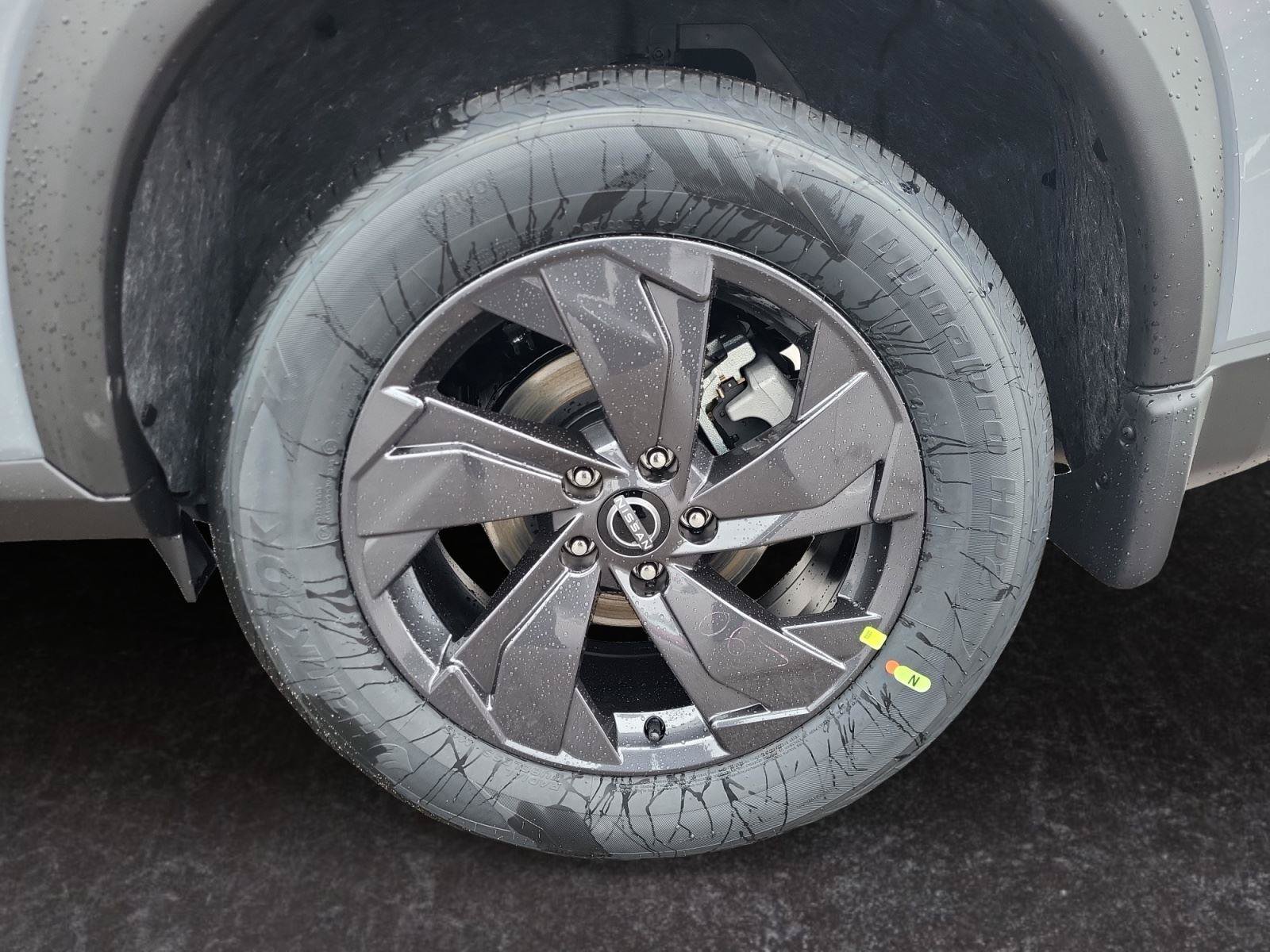 New 2026 Nissan Rogue SV w/ Cold Weather Package AWD/4WD image 27