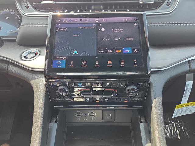 New 2025 Jeep Grand Cherokee Limited w/ Luxury Tech Group II image 9