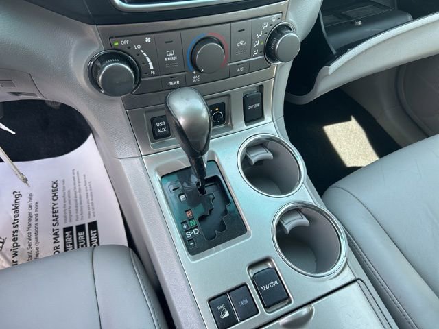 Used 2013 Toyota Highlander SE AWD/4WD image 23