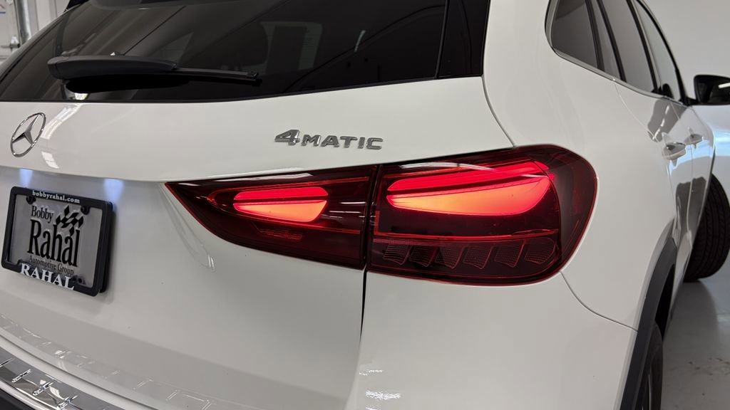 Certified 2025 Mercedes-Benz GLA 250 4MATIC image 9