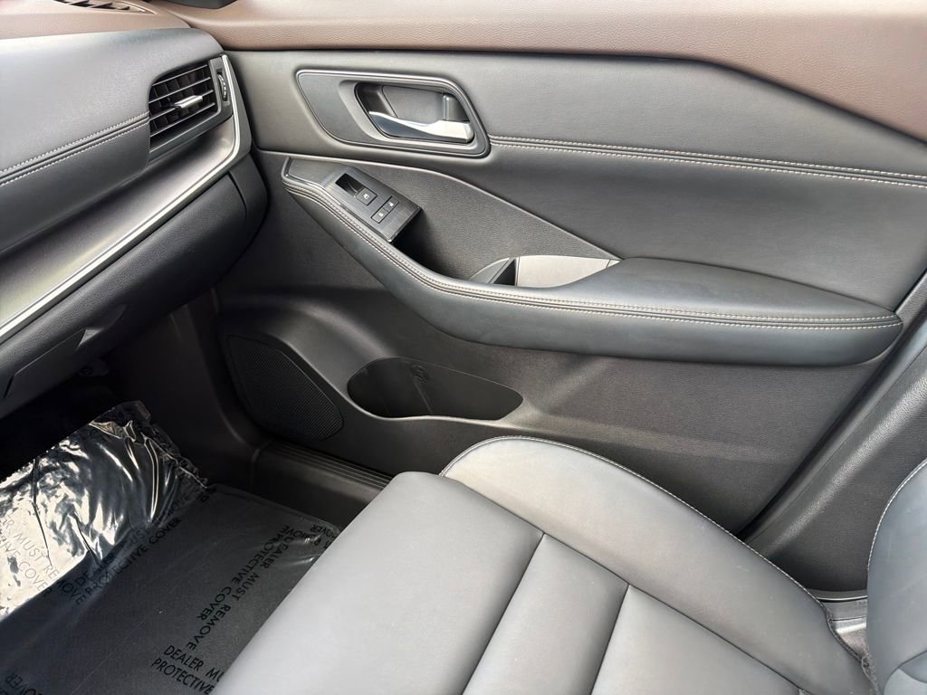 Certified 2023 Nissan Rogue SV w/ SV Premium B Package image 31