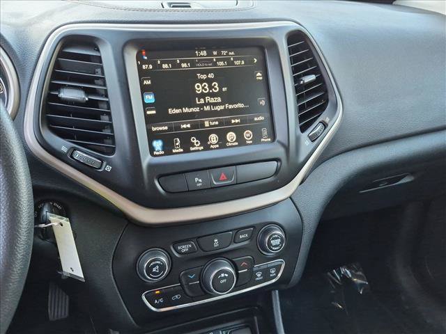 Used 2018 Jeep Cherokee Latitude FWD image 15