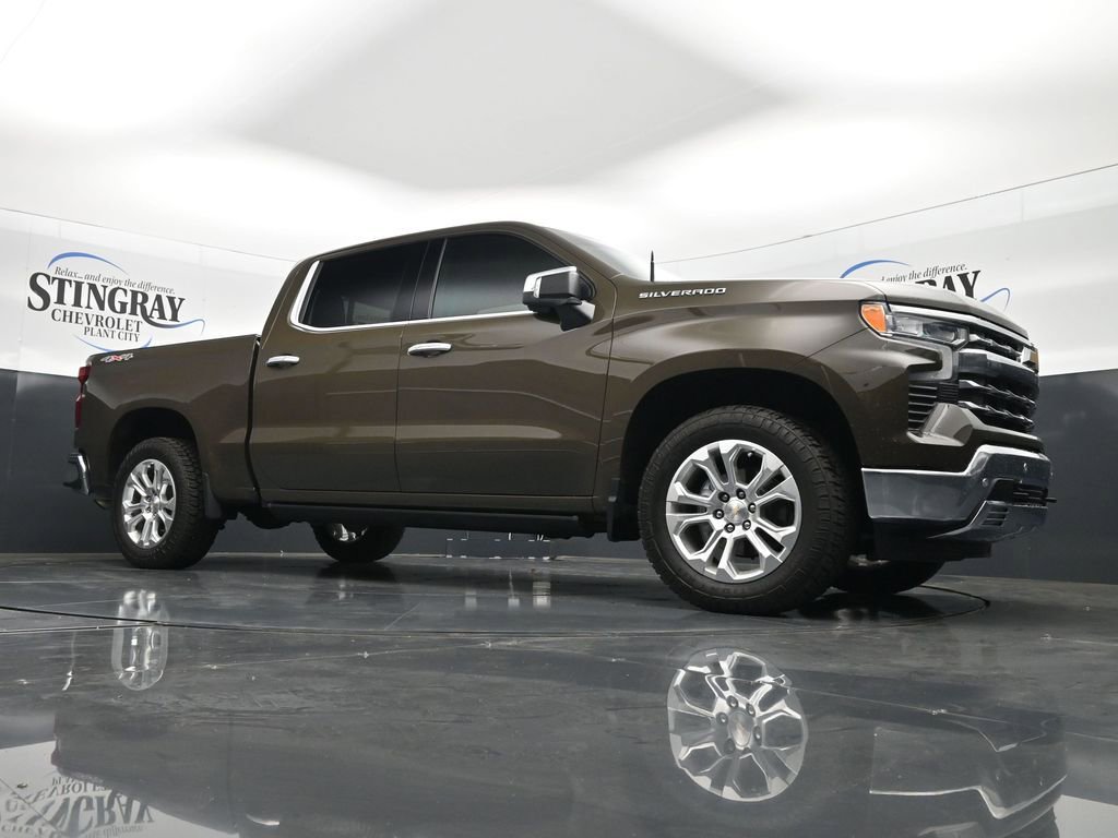 Used 2023 Chevrolet Silverado 1500 LTZ w/ Technology Package image 17