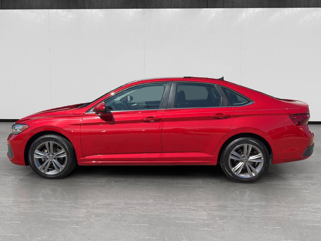 Used 2023 Volkswagen Jetta SE FWD image 2