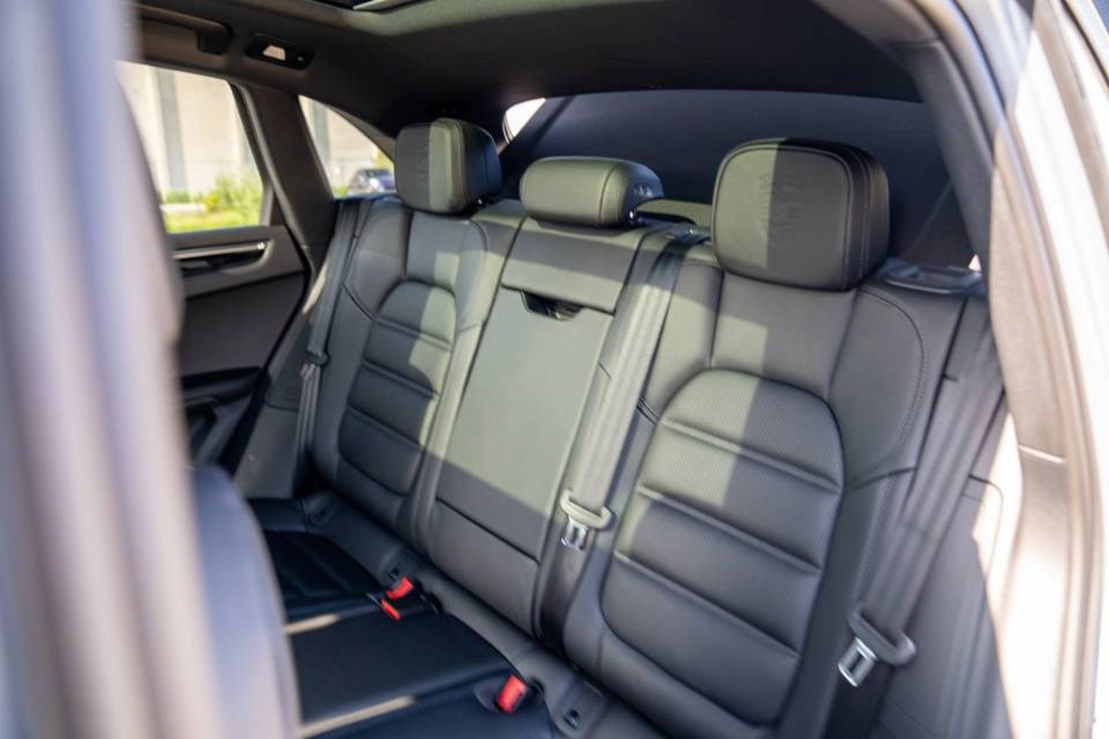 New 2026 Porsche Macan AWD/4WD image 23
