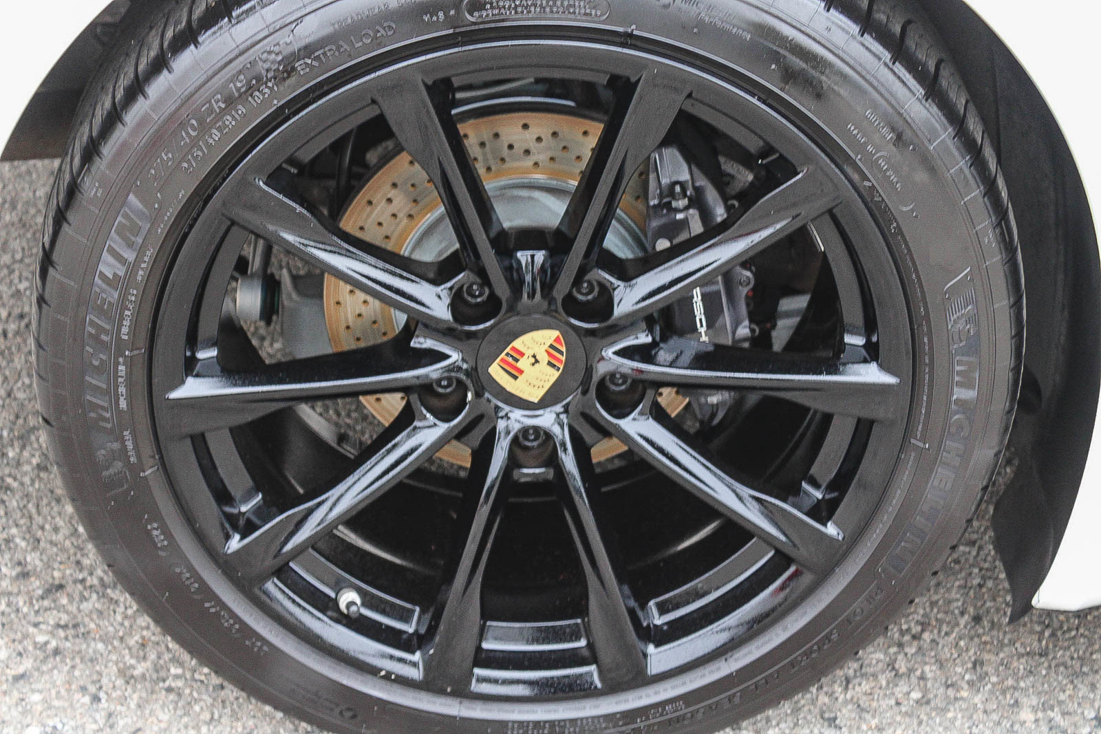 Used 2019 Porsche 718 Cayman RWD image 11