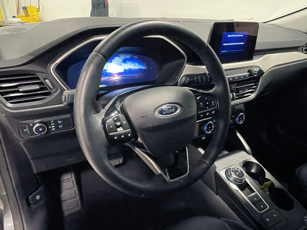 Used 2022 Ford Escape SEL w/ Technology Package AWD/4WD image 21