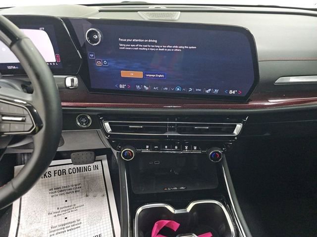 Used 2024 Chevrolet Traverse RS image 10