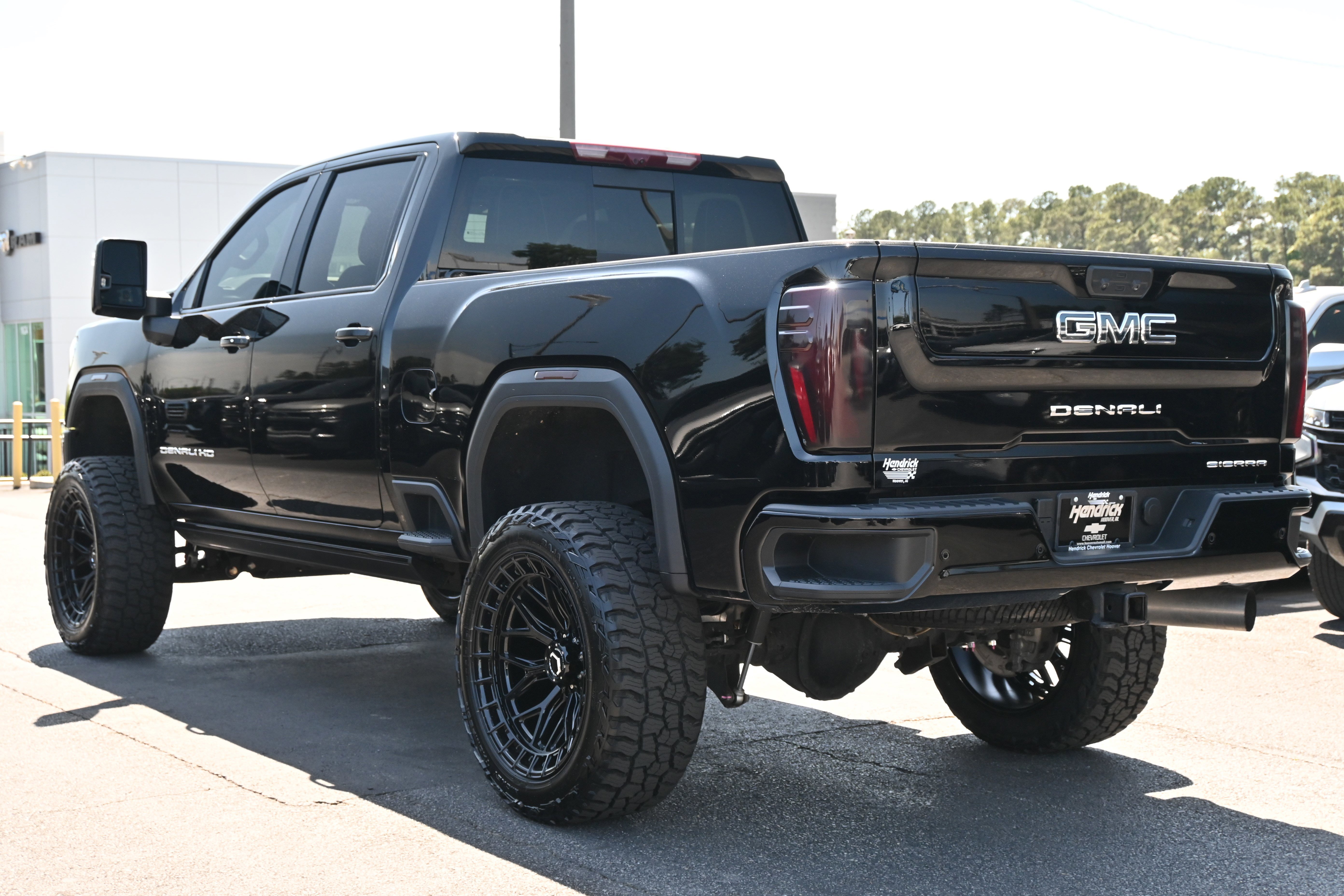 Used 2025 GMC Sierra 2500 Denali Ultimate w/ Max Trailering Package image 12