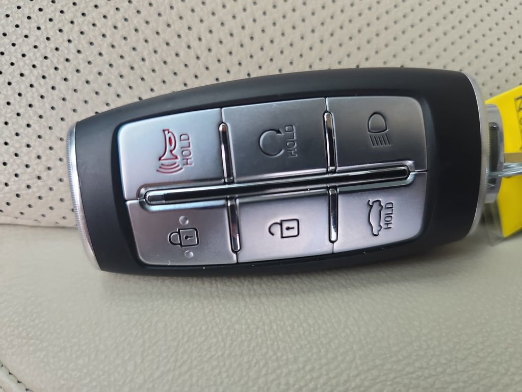 Used 2022 Genesis G80 2.5T w/ Advanced Package image 36