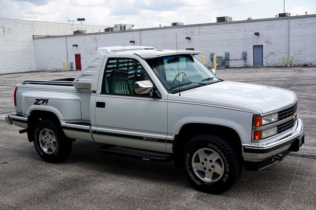 Used 1992 Chevrolet Silverado 1500 4x4 Regular Cab image 2