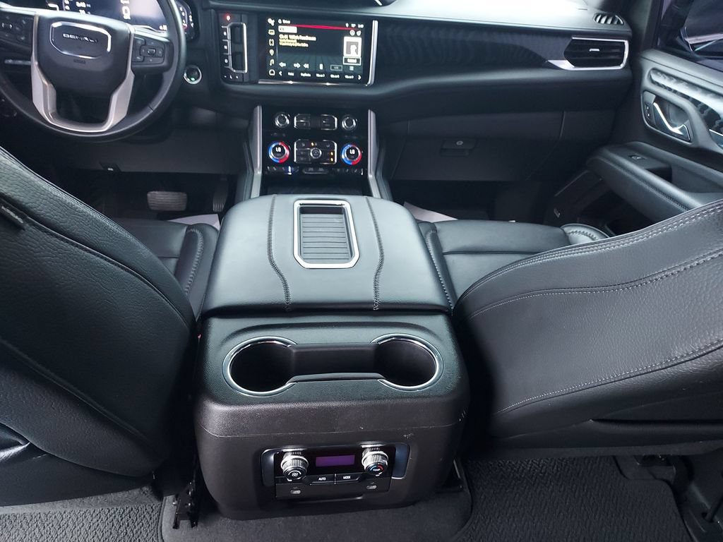 Used 2023 GMC Yukon Denali AWD/4WD image 10