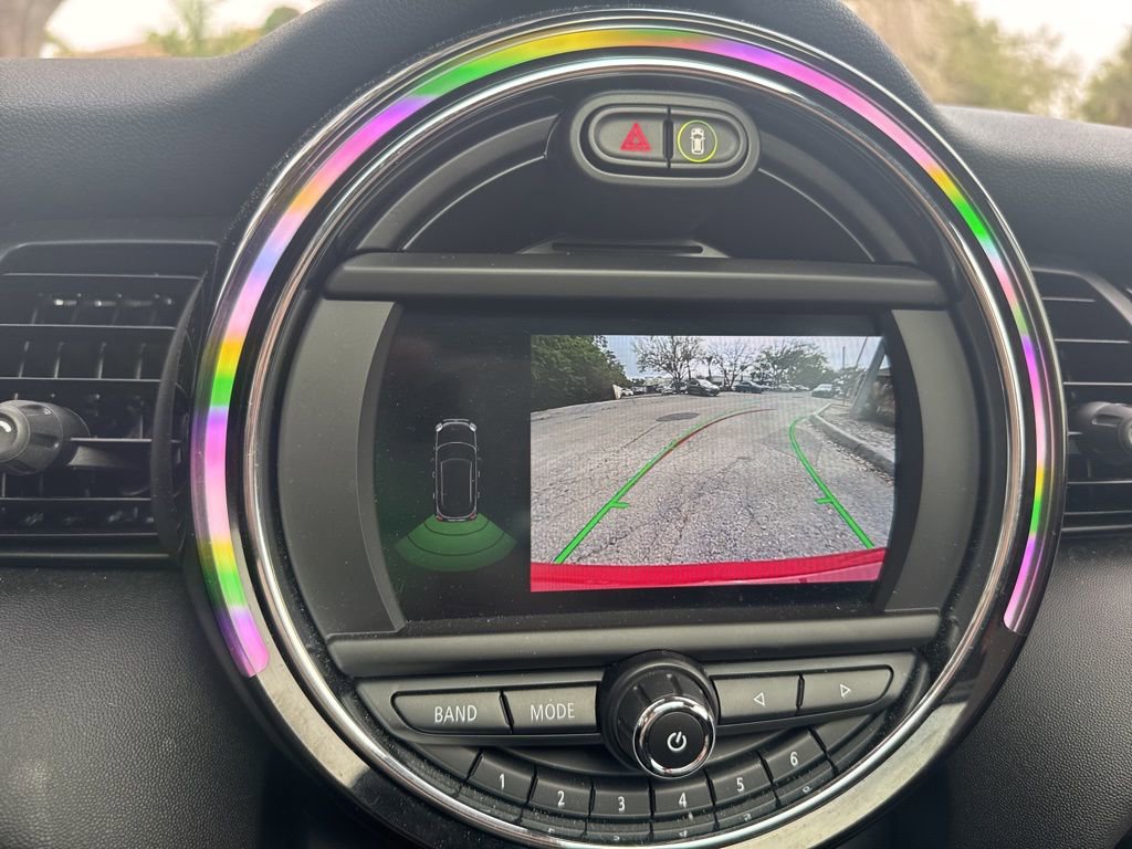 Used 2019 MINI Cooper S w/ Signature Upholstery Package image 23