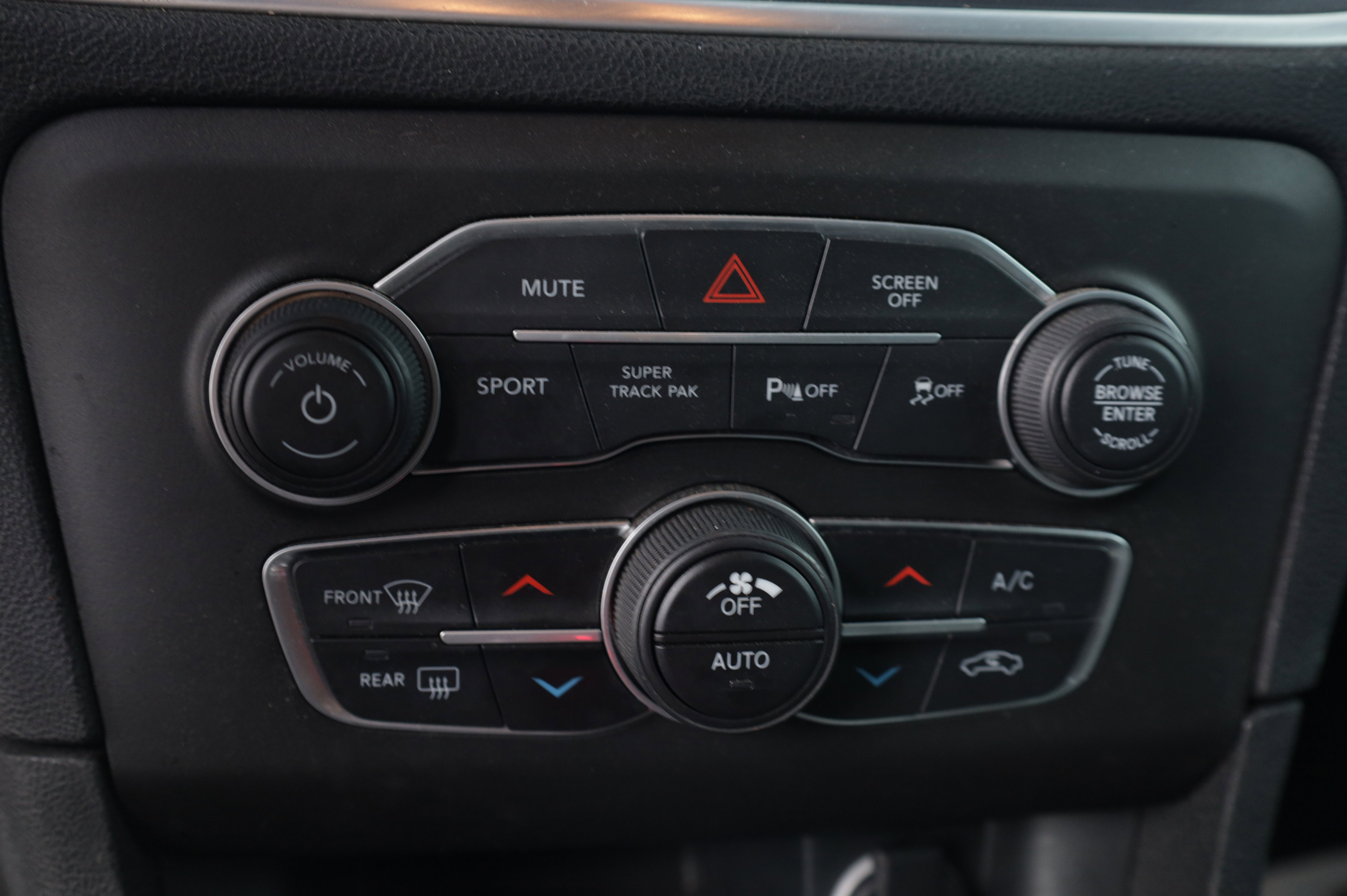 Used 2022 Dodge Charger R/T image 12